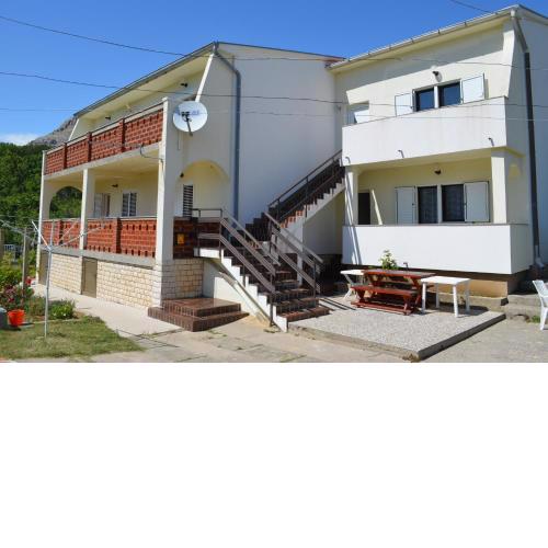 Apartments Aneva