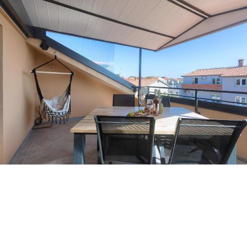 Apartments Ari and Bonnie - cozy with roof terrace