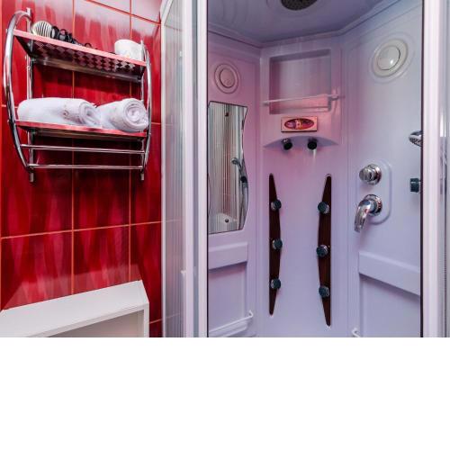 Apartments Aura - Comfort Studio Apartment 5 with shared swimming pool