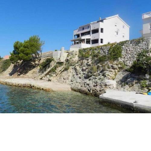 Apartments Beachfront Ante