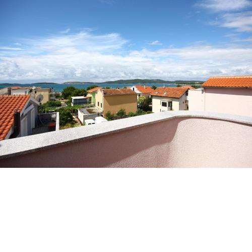 Apartments Beader