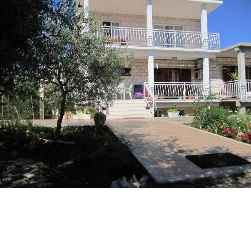 Apartments Biočić