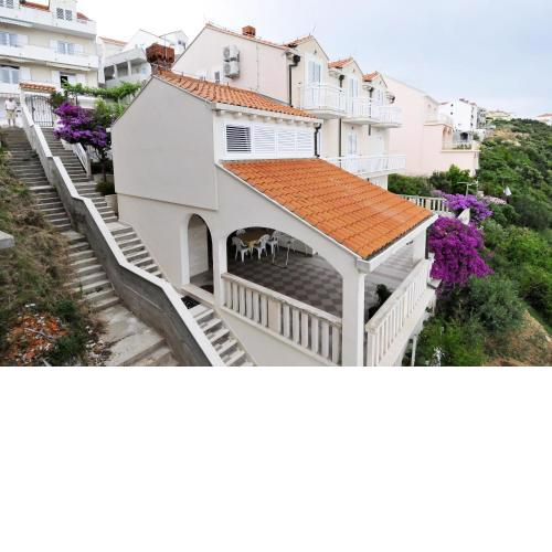 Apartments Bugenvila