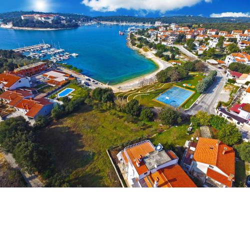 Apartments by the Sea 750