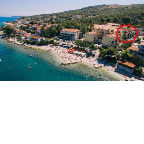 Apartments by the sea Arbanija, Ciovo - 17332