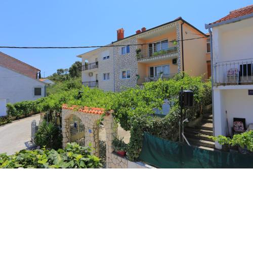 Apartments by the sea Arbanija, Ciovo - 18661