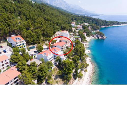 Apartments by the sea Brela, Makarska - 19205