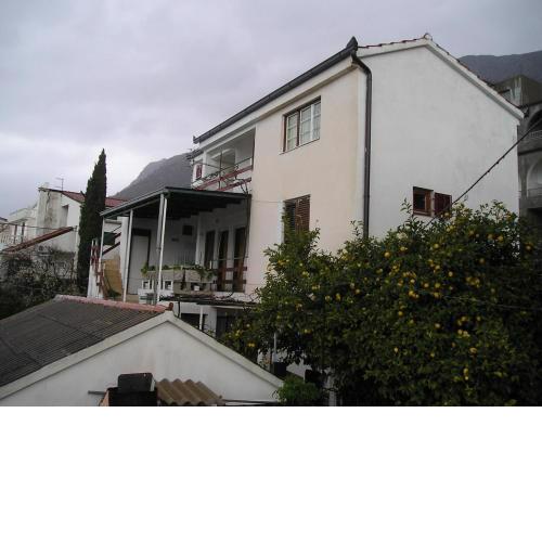 Apartments by the sea Brist, Makarska - 12991