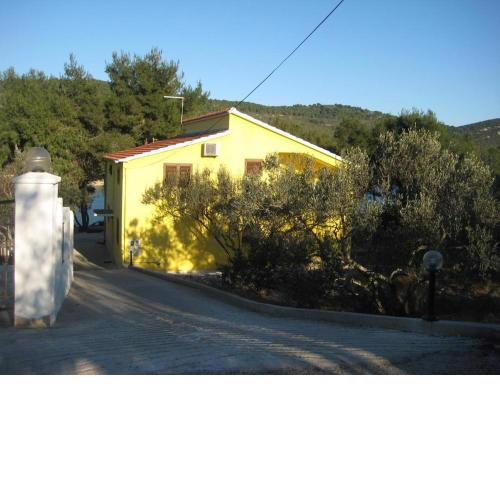 Apartments by the sea Cove Mala Lamjana, Ugljan - 16481