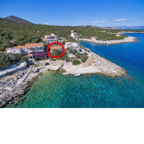 Apartments by the sea Cove Pokrivenik, Hvar - 14345