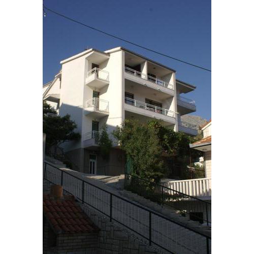 Apartments by the sea Duce, Omis - 945