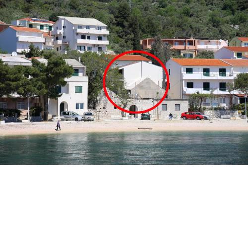 Apartments by the sea Igrane, Makarska - 10033