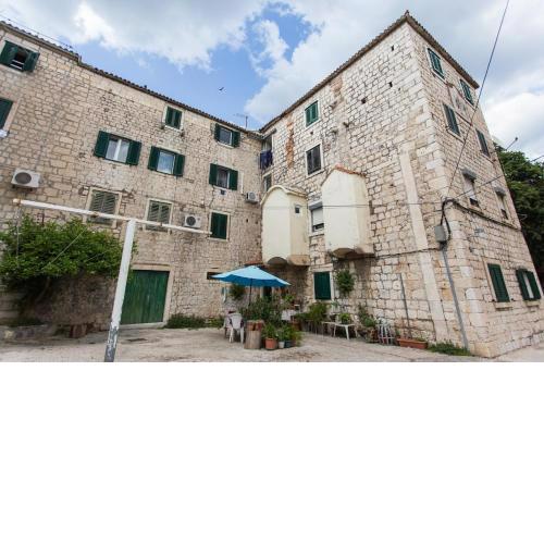 Apartments by the sea Kastel Kambelovac, Kastela - 20942