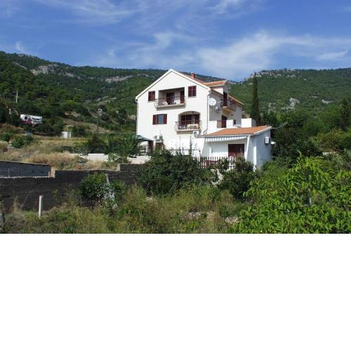 Apartments by the sea Komiza, Vis - 1149