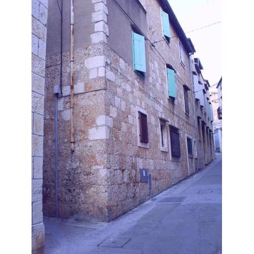 Apartments by the sea Komiza, Vis - 15789