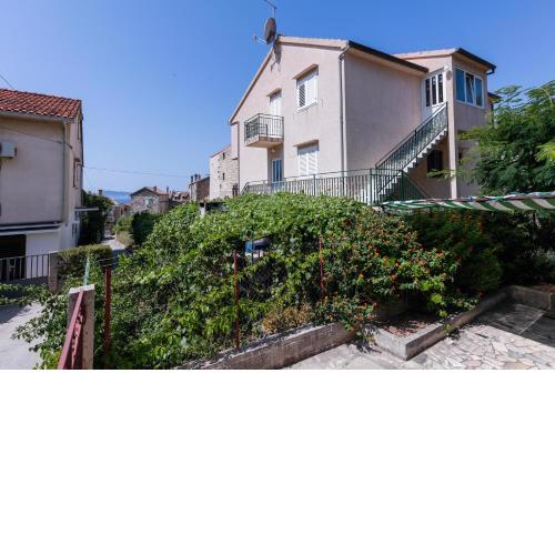 Apartments by the sea Komiza, Vis - 2447