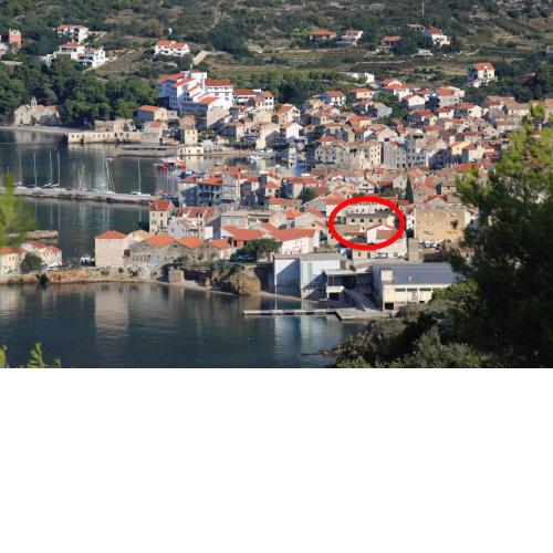 Apartments by the sea Komiza, Vis - 8860