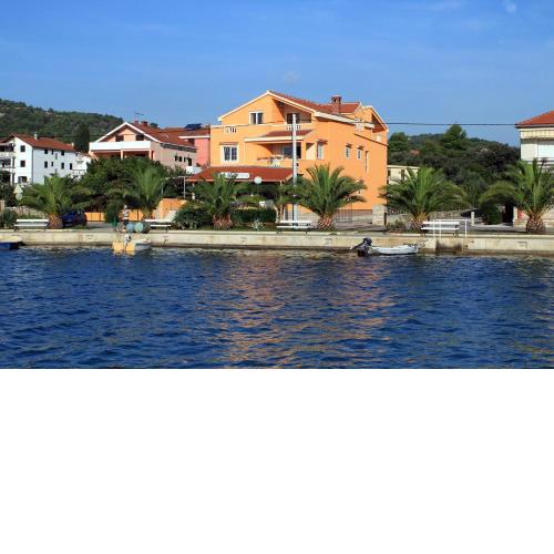Apartments by the sea Kukljica, Ugljan - 8478