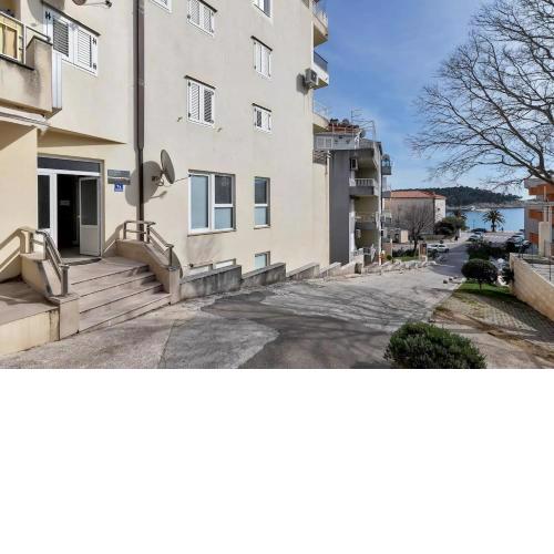 Apartments by the sea Makarska - 20196