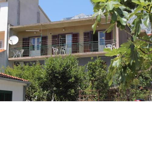 Apartments by the sea Makarska - 6717