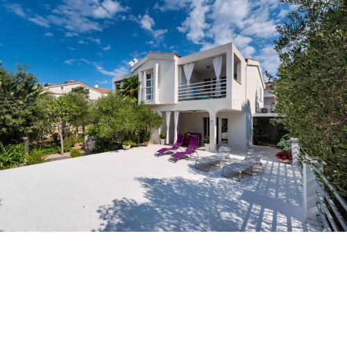 Apartments by the sea Mandre, Pag - 13015