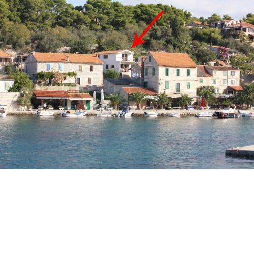 Apartments by the sea Maslinica, Solta - 5188