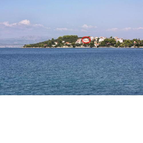 Apartments by the sea Necujam, Solta - 11090
