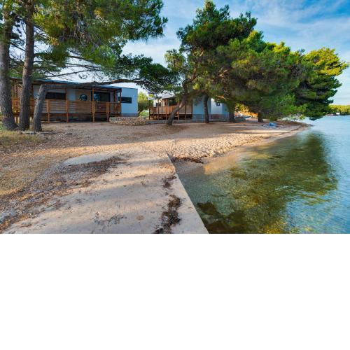 Apartments by the sea Pirovac, Sibenik - 16363