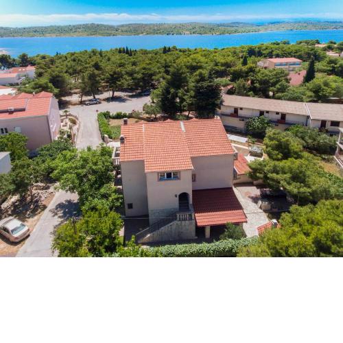 Apartments by the sea Pirovac, Sibenik - 6280