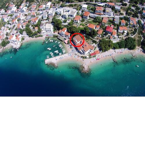 Apartments by the sea Pisak, Omis - 1070