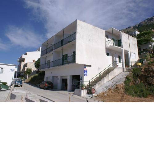 Apartments by the sea Pisak, Omis - 2742