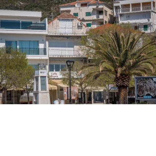 Apartments by the sea Podgora, Makarska - 13086