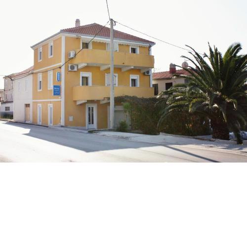 Apartments by the sea Podstrana, Split - 5226