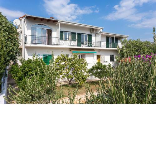 Apartments by the sea Poljica, Trogir - 16999