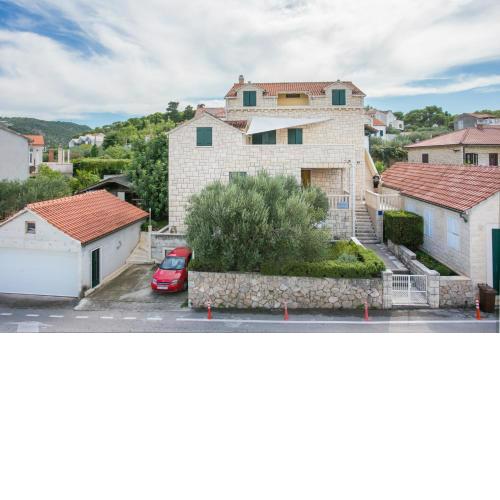 Apartments by the sea Postira, Brac - 739