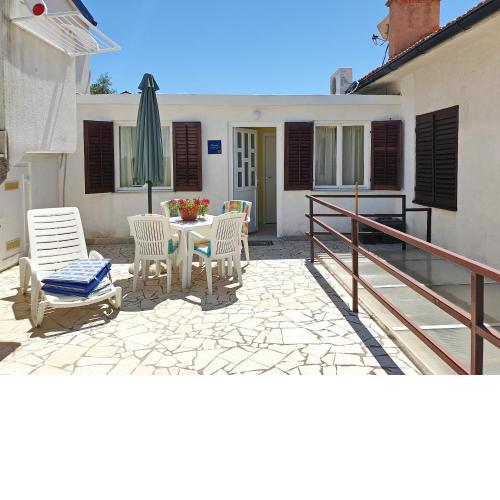 Apartments by the sea Silo, Krk - 18755