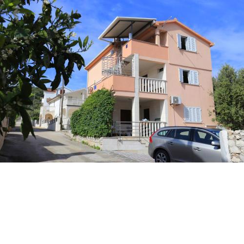 Apartments by the sea Slatine, Ciovo - 17235