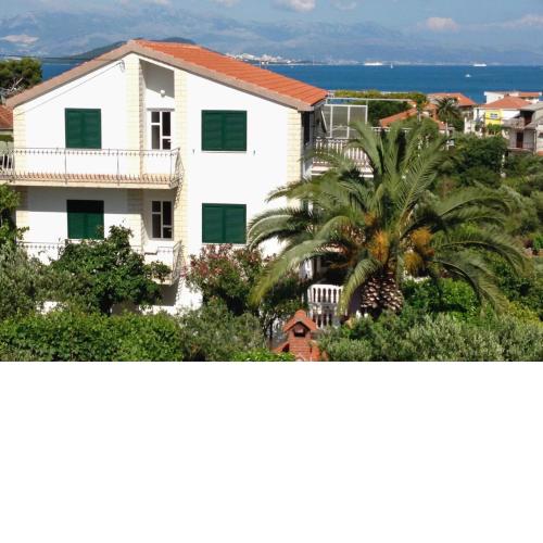Apartments by the sea Slatine, Ciovo - 6061