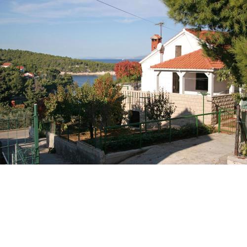 Apartments by the sea Splitska, Brac - 2923