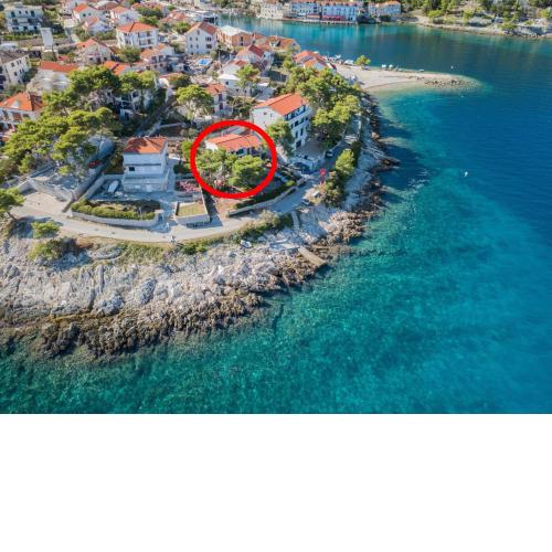 Apartments by the sea Stomorska, Solta - 5190