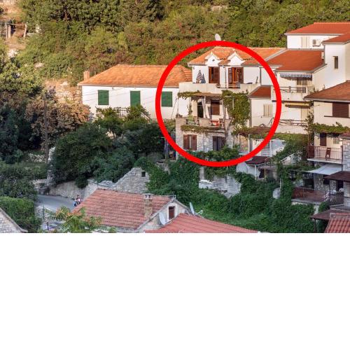 Apartments by the sea Stomorska, Solta - 8650
