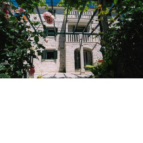 Apartments by the sea Sumartin, Brac - 11651