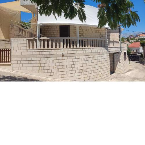 Apartments by the sea Sumartin, Brac - 2951
