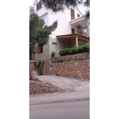 Apartments by the sea Sveta Nedilja, Hvar - 17139
