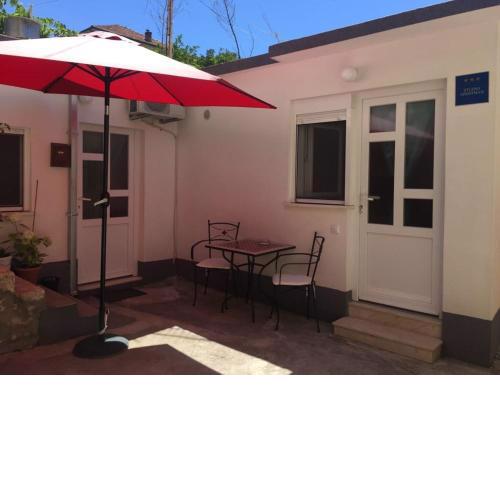 Apartments by the sea Trogir - 13918