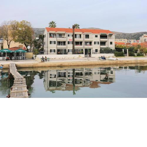 Apartments by the sea Trogir - 16210