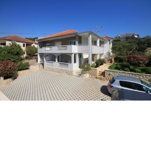 Apartments by the sea Trogir - 8683