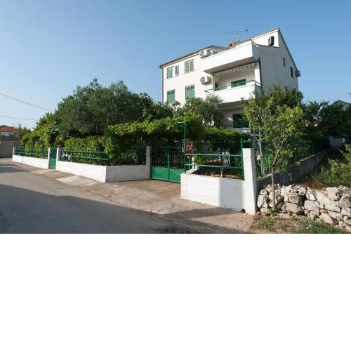 Apartments by the sea Turanj, Biograd - 6445