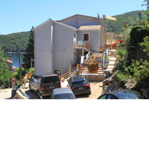 Apartments by the sea Valun, Cres - 8081