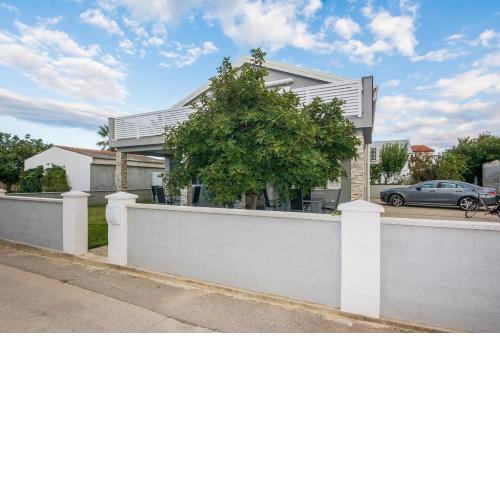 Apartments by the sea Vir - 18557
